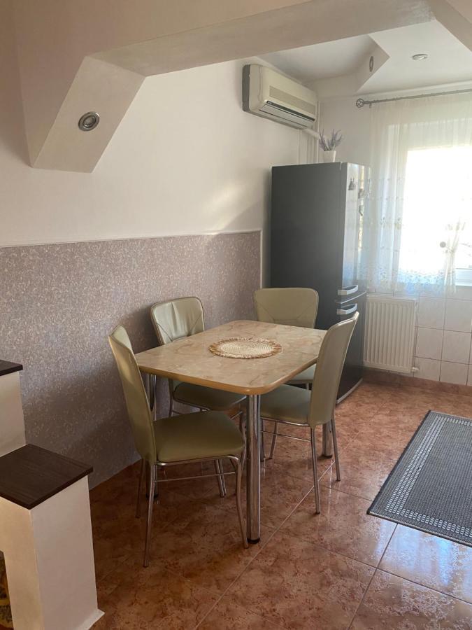 אורדאה Apartament Regim Hotelier מראה חיצוני תמונה